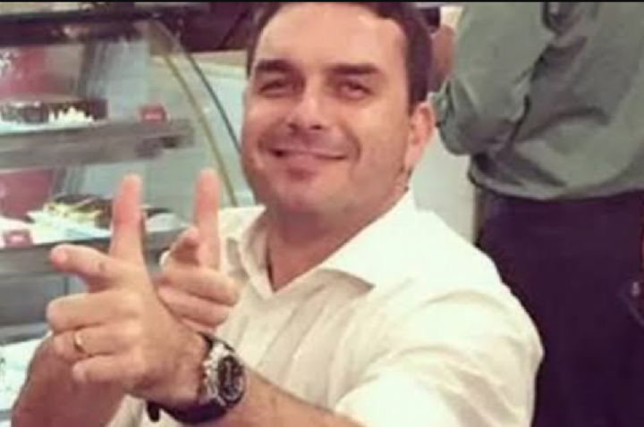 Deputado defende volta da política armamentista no governo Flávio
