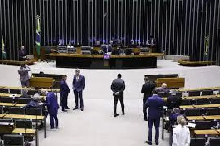 Deputados dizem que fim do DPVAT sobrecarrega o SUS