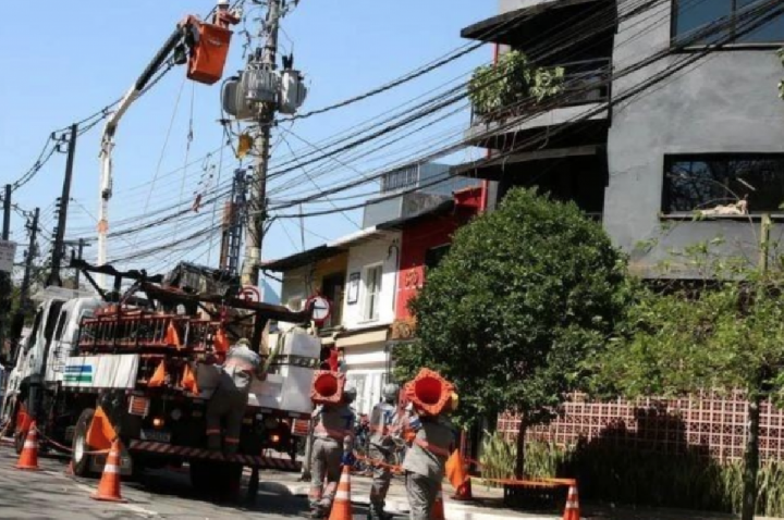 Descarga elétrica mata terceirizado da Enel em São Paulo