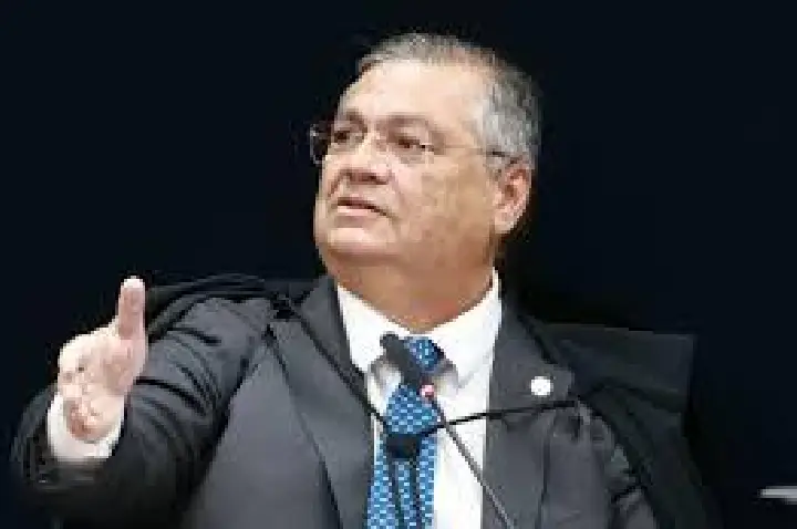 Dino aciona PF por ameaças após voto para condenar Bolsonaro