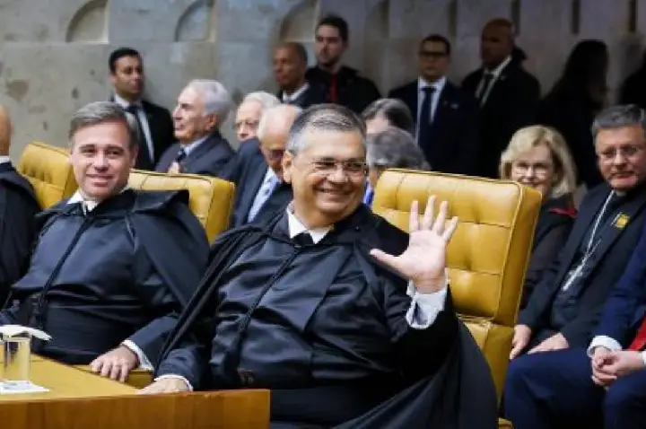 Dino propõe reforma do Judiciário e abre novo embate com Fachin