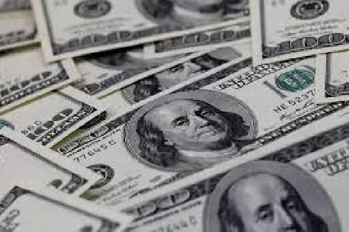 Dólar cai para R$ 5,42 após declarações de presidente do Fed