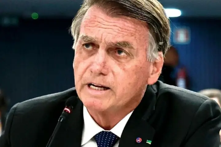 Domiciliar a Bolsonaro mobiliza Tarcísio, Flávio e Michelle