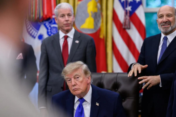 Donald Trump afirma acompanhar de perto eleição brasileira