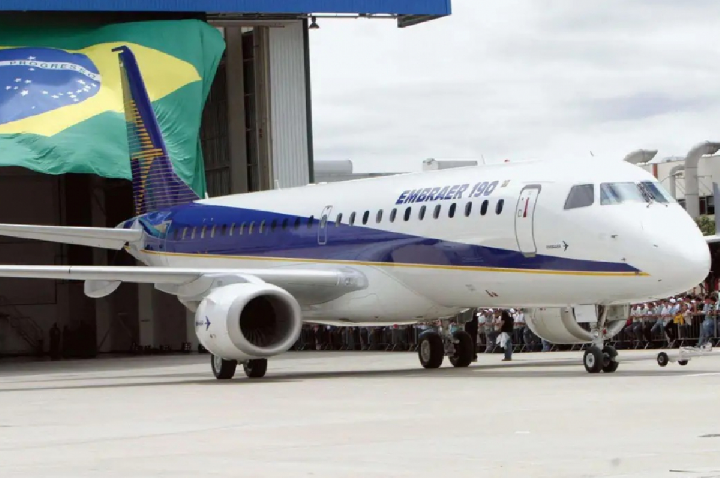 Embraer fecha 2025 com maior carteira de pedidos de sua história
