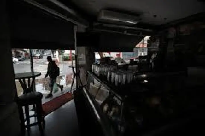 Enel admite que apagão atingiu mais clientes do que o informado