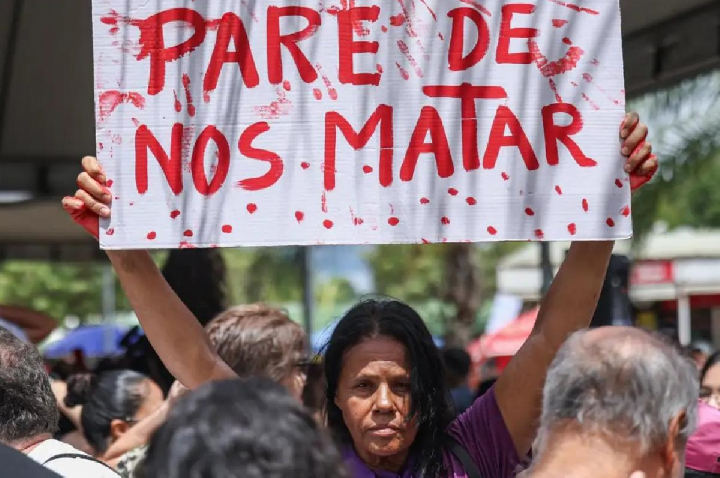 Entidades denunciam agressões às mulheres que disputam cargos