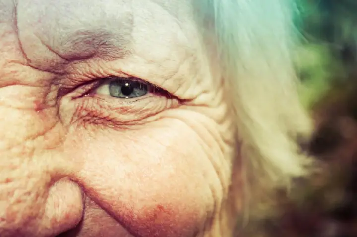 Exame para detectar Alzheimer: Veja custo e como funciona