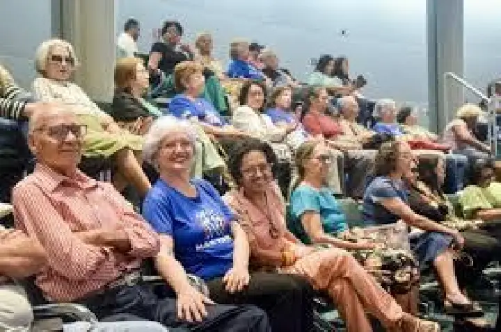 Expectativa de vida dos brasileiros chega aos 76 anos