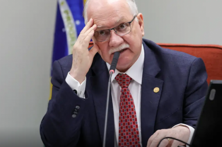 Fachin cobra explicações de Mendonça, Moraes, PGR e PF