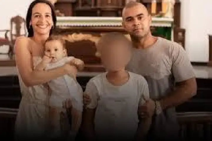 'Faria tudo de novo', depõe adolescente que matou família