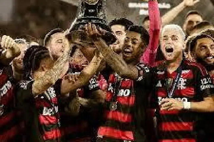 Flamengo ganha posição em lista de clubes mais ricos do mundo