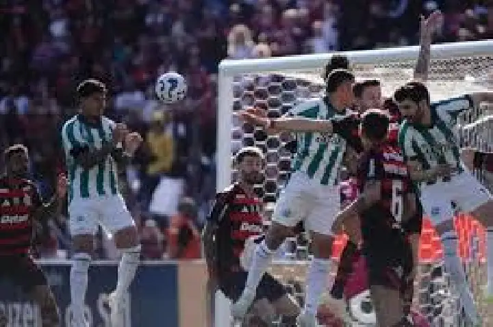 Flamengo vence Juventude fora, quebra tabu e mantém vantagem