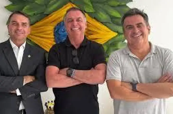 Flávio Bolsonaro tenta descolar Ciro Nogueira de eleição