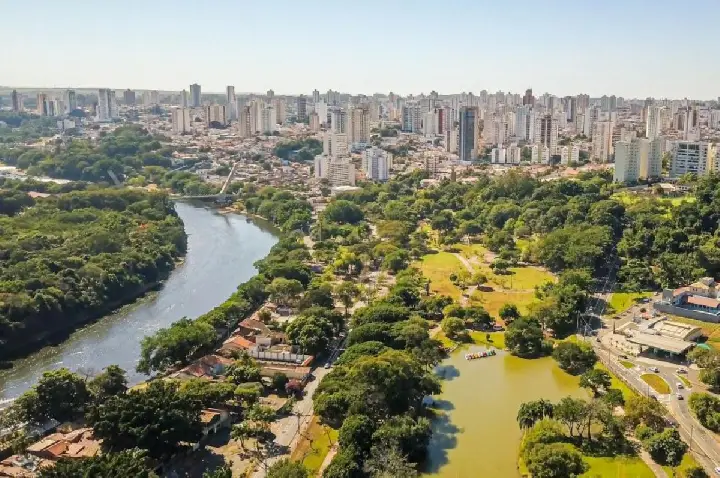 Flávio vence em 9 de cada 10 cidades mais afetadas por tarifaço