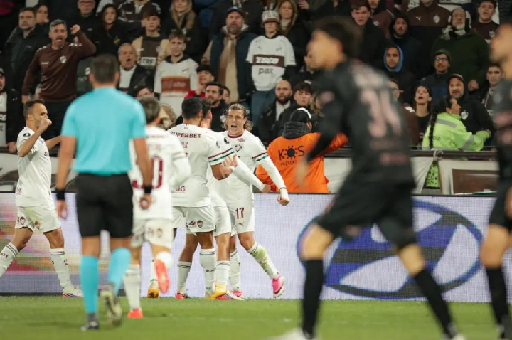 Fluminense leva susto, mas é o 1º nas semifinais da Libertadores