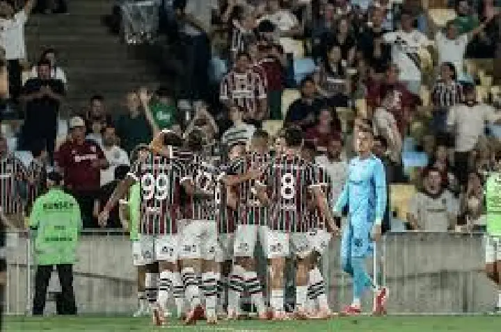 Fluminense vence e entra no G6; Ceará se revolta com árbitro