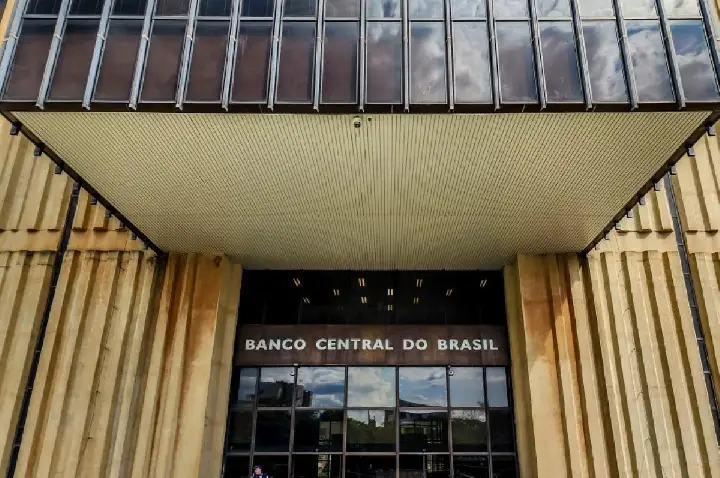 FMI prevê crescimento de 2,2% do PIB do Brasil em 2026