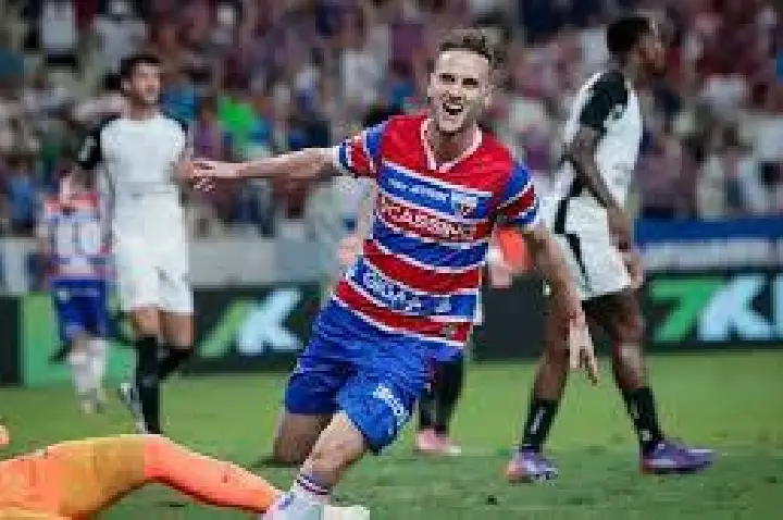 Fortaleza vence Corinthians e deixa zona da rebaixamento