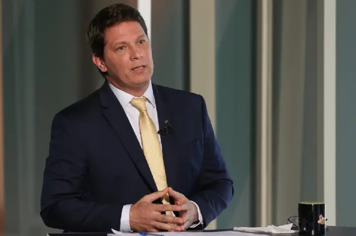 Frias pagou com verba de campanha empresa ligada a ex-servidora