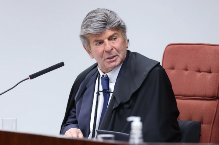 Fux assume ação que envolve esposa de Moraes e Vorcaro