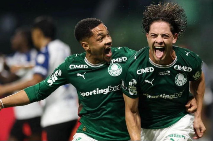 Giay desencanta, e Palmeiras abre vantagem sobre a LDU