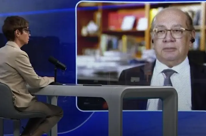 Gilmar recorre a série de entrevistas para rebater críticas