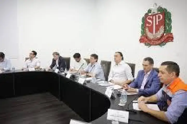 Governo de SP monta gabinete de crise para chuvas intensas