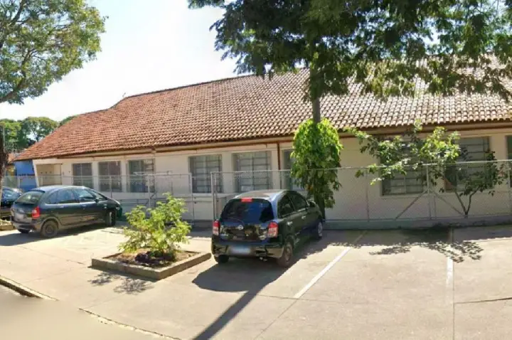 Há 4 dias, alunos de escola em Bauru recebem só bolacha e suco