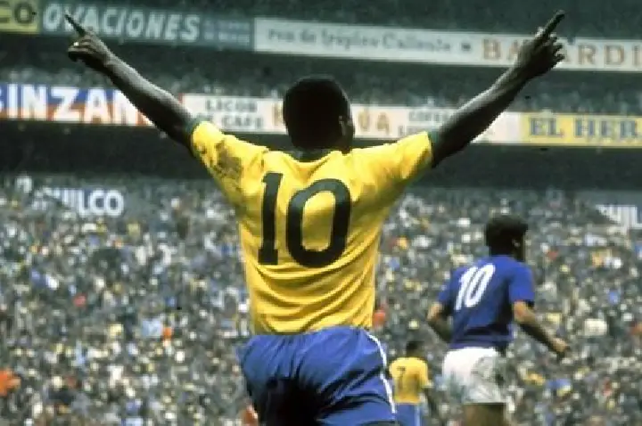 História do número 10 no futebol e a obsessão pela camisa