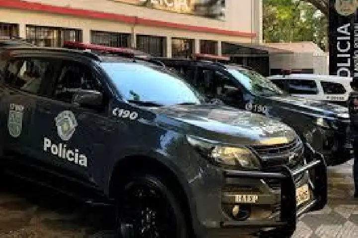 Homem arrisca saidinha de Natal para vender droga e é preso