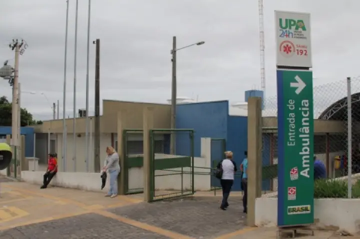 Homem atira 6 vezes contra jovem que foi buscar namorada em Bauru