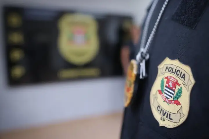 Homem é preso ao brigar e tentar furtar iPhone de irmãs em Bauru