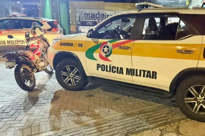 Homem invade casa da ex e esfaqueia pastor durante aconselhamento