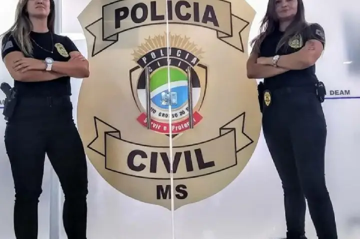 Homem usa celular da filha para ameaçar ex-companheira