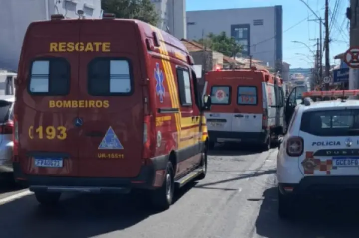 Idoso de 87 anos é atingido por moto e socorrido em estado grave