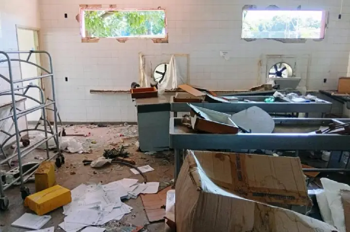 IML abandonado em Bauru expõe dados sigilosos de autópsia e mais