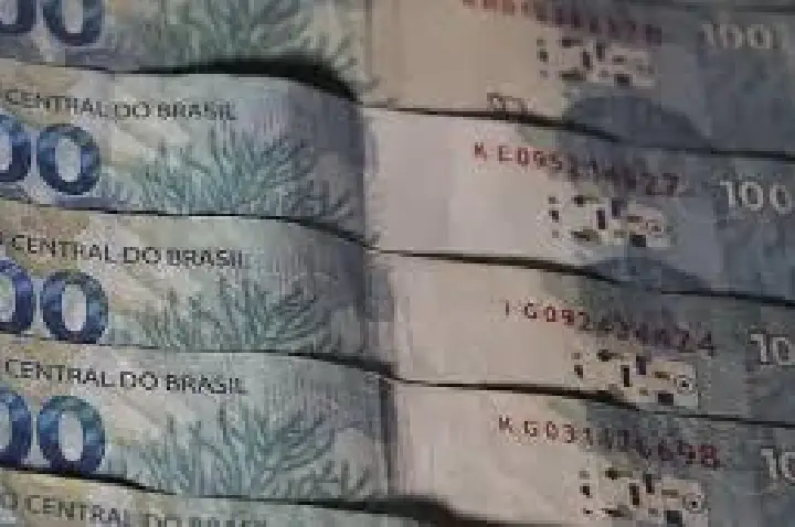Imposto para super-ricos traria justiça social, diz pesquisa