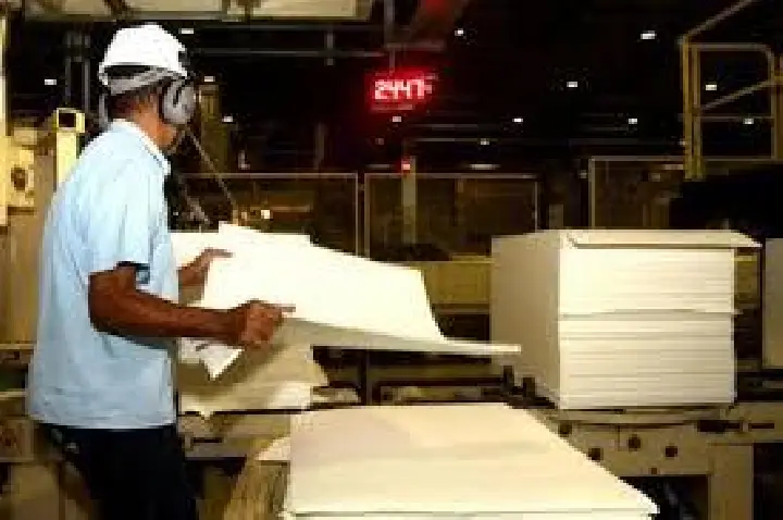 Indústria apresenta estabilidade em novembro de 2025