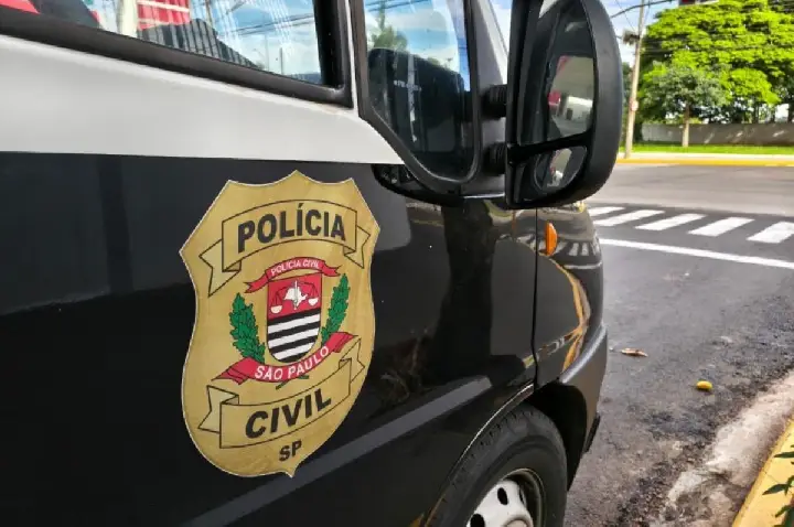 Invasão de casa termina com mulher espancada por dois em Bauru