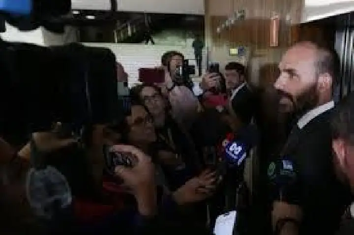 Investigação sobre ação de Eduardo Bolsonaro nos EUA é prorrogada