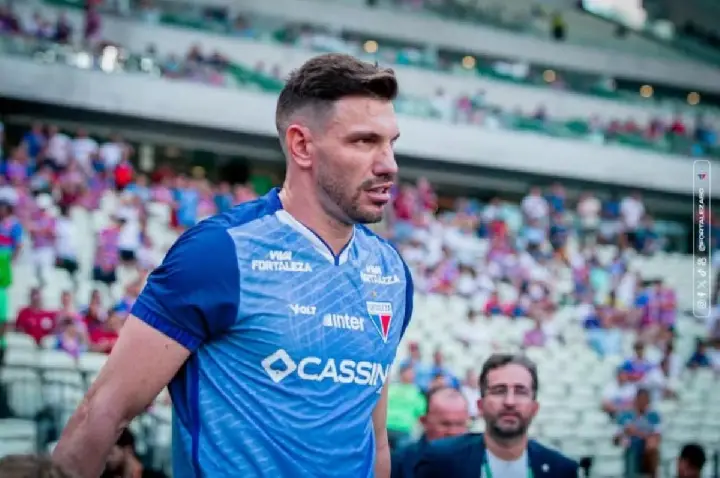 João Ricardo é barrado em exames e deve ficar fora do Corinthians