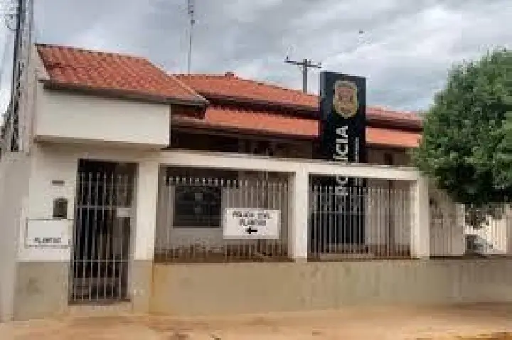 Jovem é esfaqueado no Natal e suspeitos são pai e filho