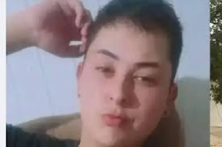 Jovem é espancado e morto pelo amante ao expor romance proibido