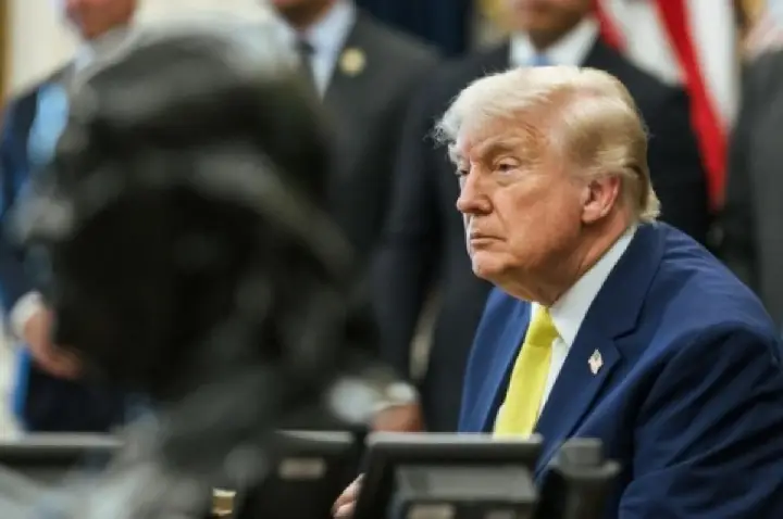Juiz derruba taxa de Trump para conceder visto a estrangeiros