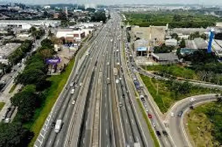 Juiz proíbe multa por inadimplência em futuro free flow na Dutra