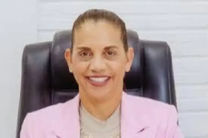 Juiz suspende cassação e reconduz prefeita de Pirajuí ao cargo