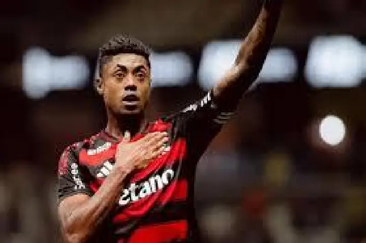 Justiça do DF torna Bruno Henrique réu por estelionato