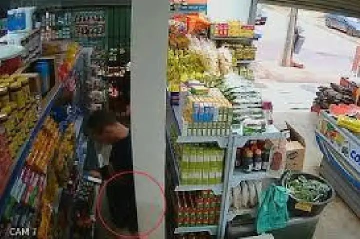 Ladrão de bolacha recheada reclama do lanche da cela
