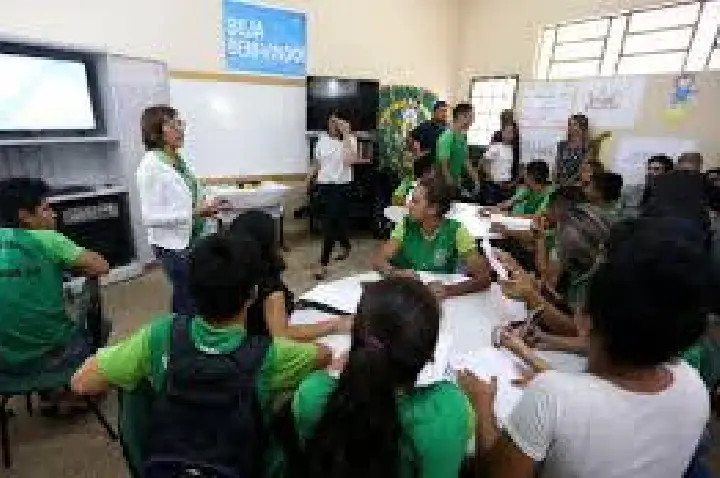 Liminar mantém presença de professores em salas de leitura de SP